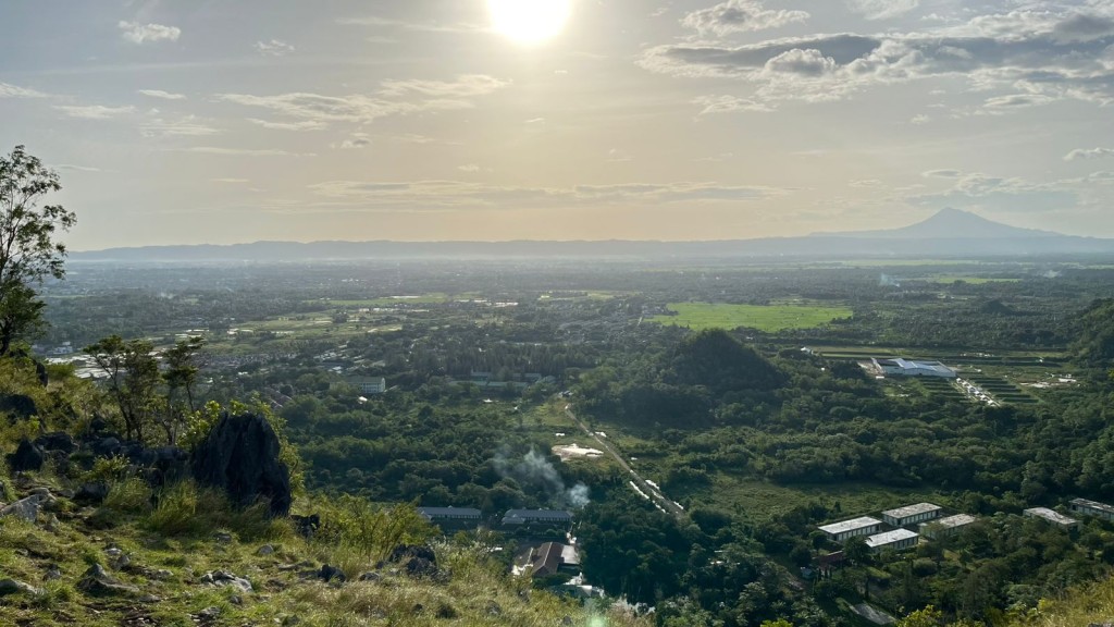 Wisata Alam Glee Taron. Cocok untuk Melihat Sunrise, Sunset, dan Pemandangan Kota Banda Aceh